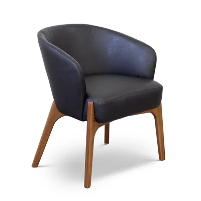 POLTRONA MODELO MAIA 